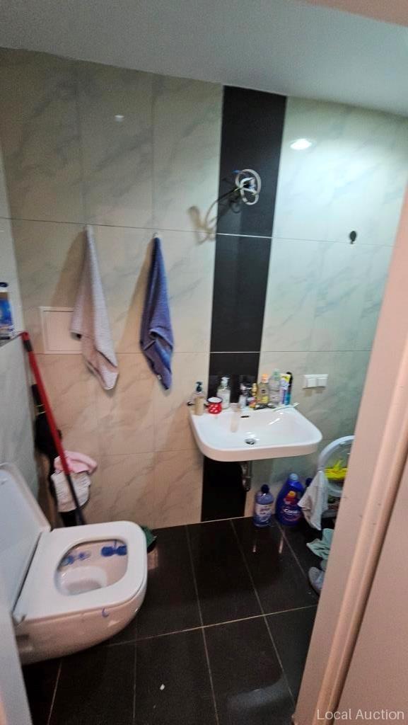 Property Inside Image perspectiv 2