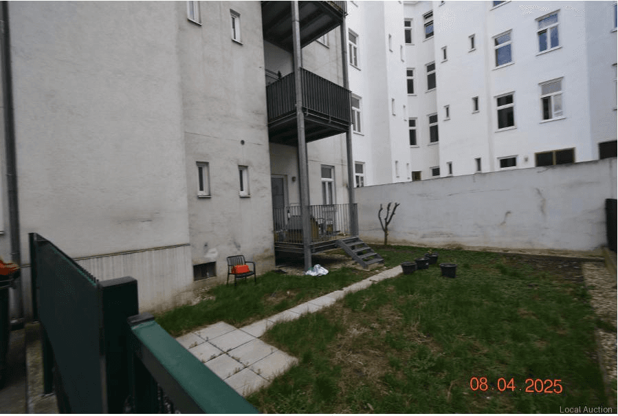Property Inside Image perspectiv 4