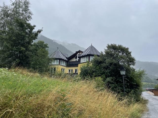 Property Inside Image perspectiv 2