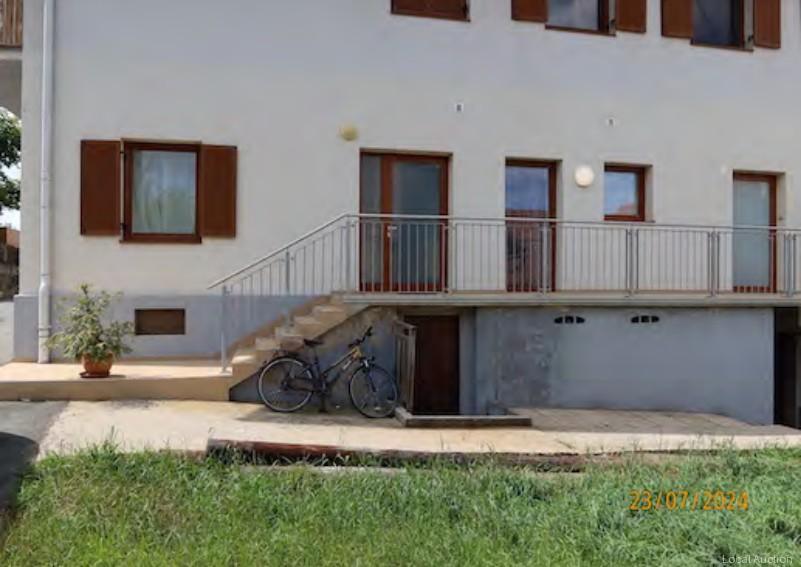 Property Inside Image perspectiv 3