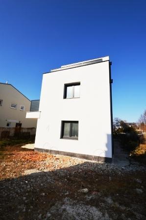 Property Inside Image perspectiv 1